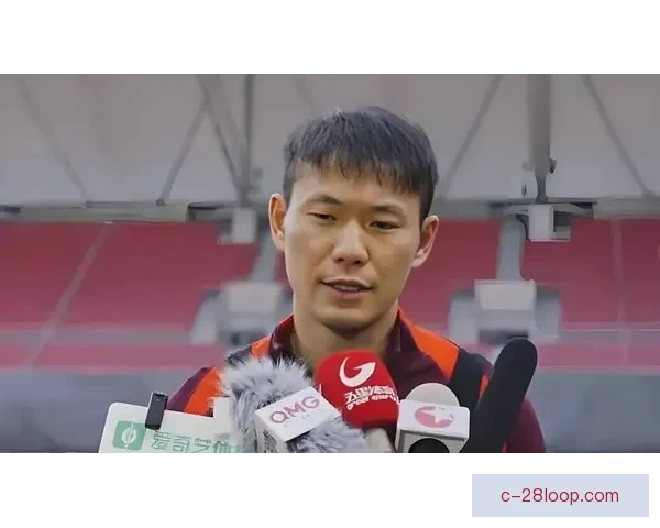 李源一在国足中场拼劲十足 成为防守核心稳固球队后防线